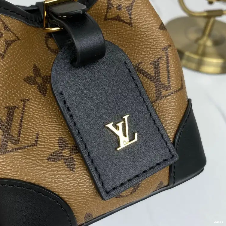 LV 206B570004 Bags 0707